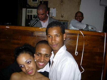 Dimanche 31/12/06 soir�e priv�e sur le bateaux bb antilles avec Cap's fashion (avec dj lerby & dj mikey)