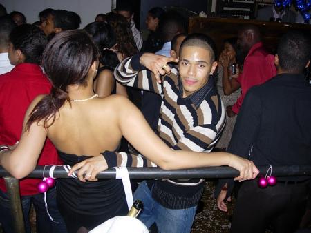 Dimanche 31/12/06 soir�e priv�e sur le bateaux bb antilles avec Cap's fashion (avec dj lerby & dj mikey)
