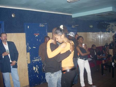 caps sisteme soiree tropical