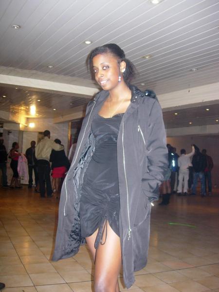 cap's fashion present mika ( linda bo � )