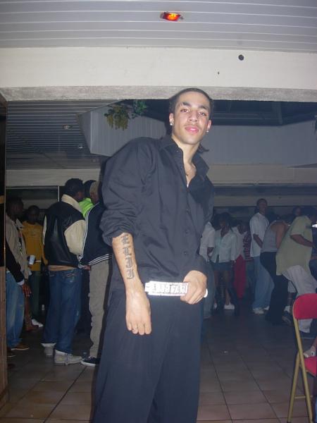 cap's fashion present mika ( linda bo � )